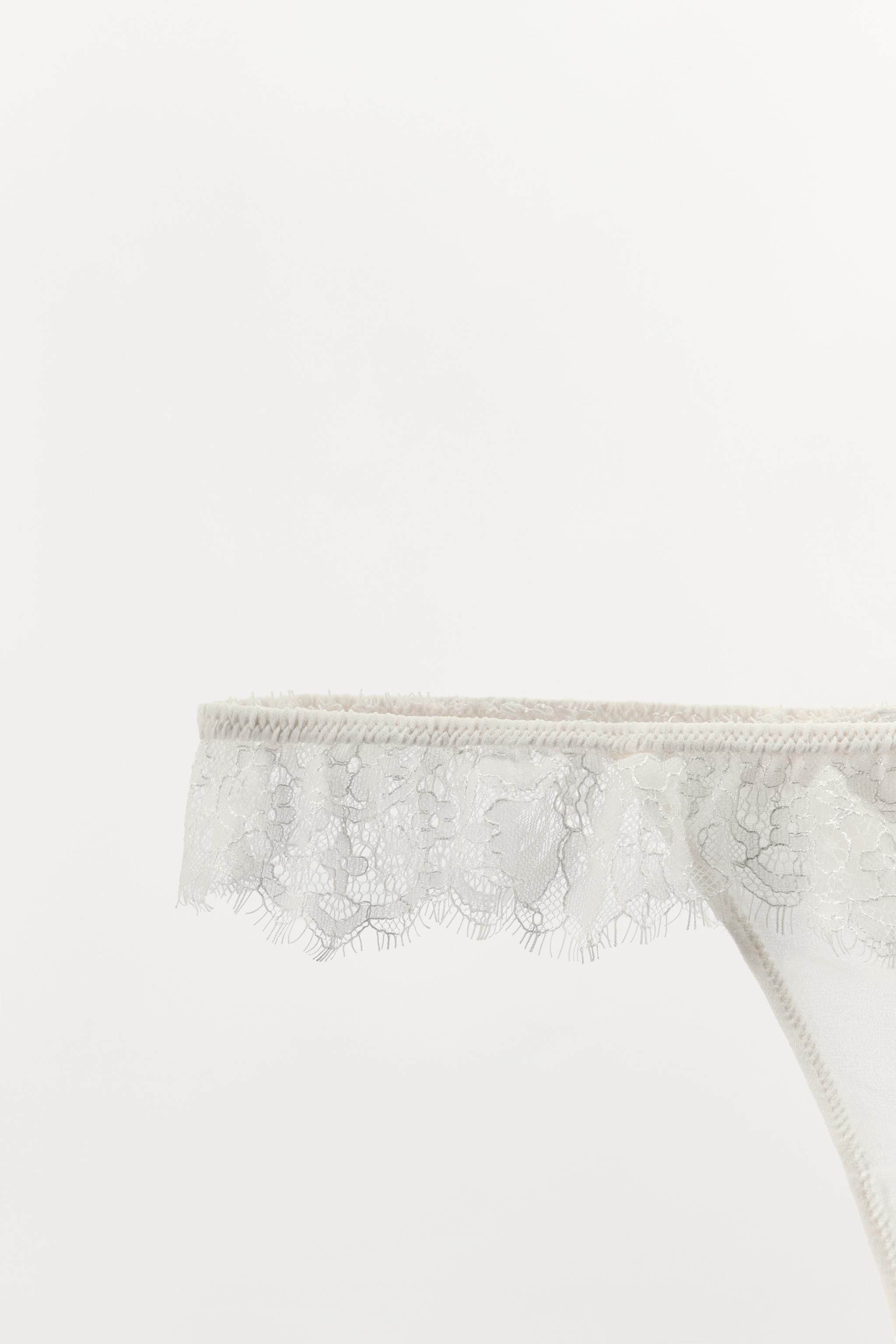 SILK BLEND LACE THONG