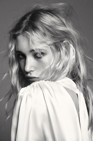 CHEMISE SATINÉE AVEC LAÇAGE AU DOS - Blanc cassé de Zara - Image 5