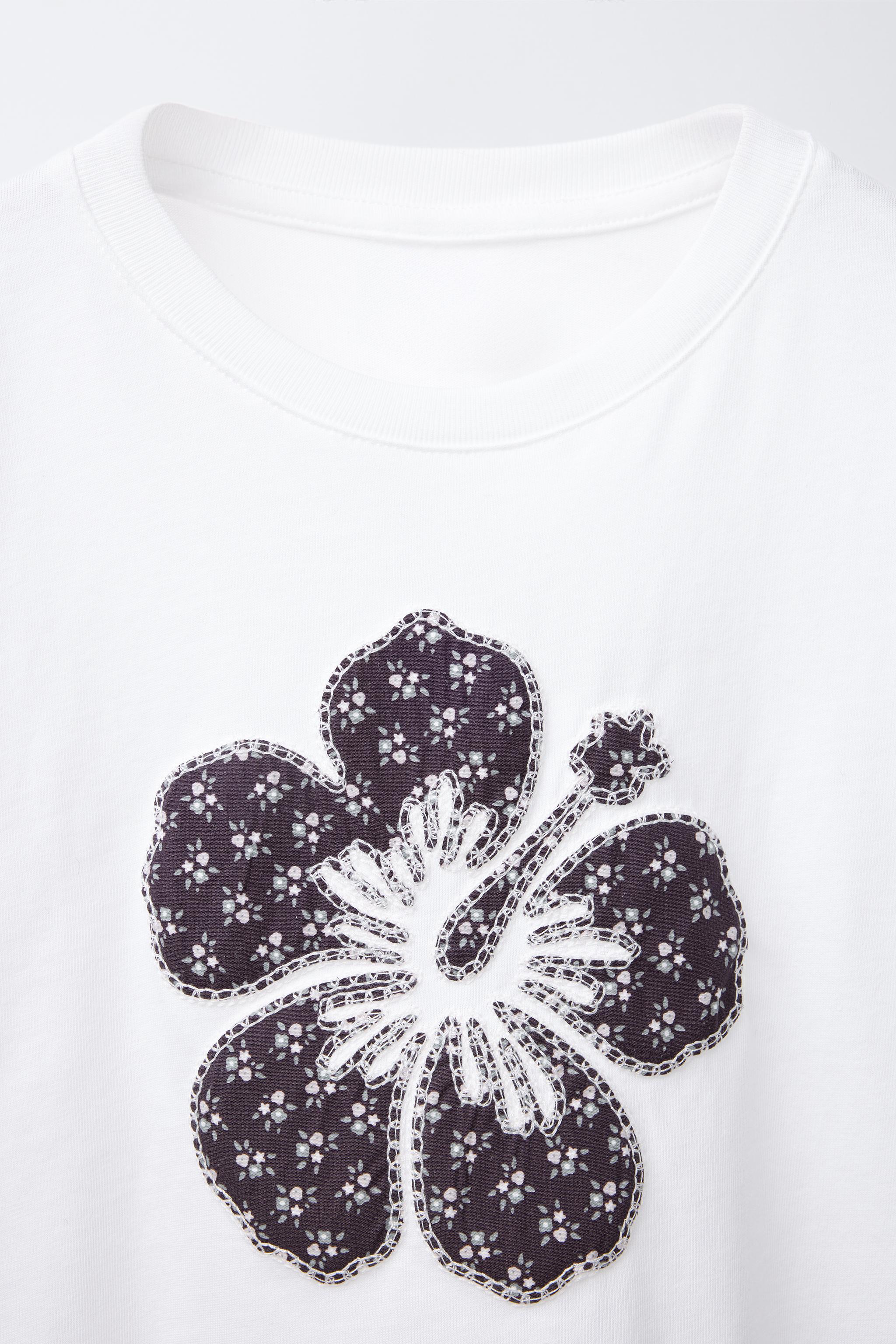 Tシャツ・カットソー [naats] Flower patch t-shirt 235ebd5bb00bf18fda0be78d9d83ae
