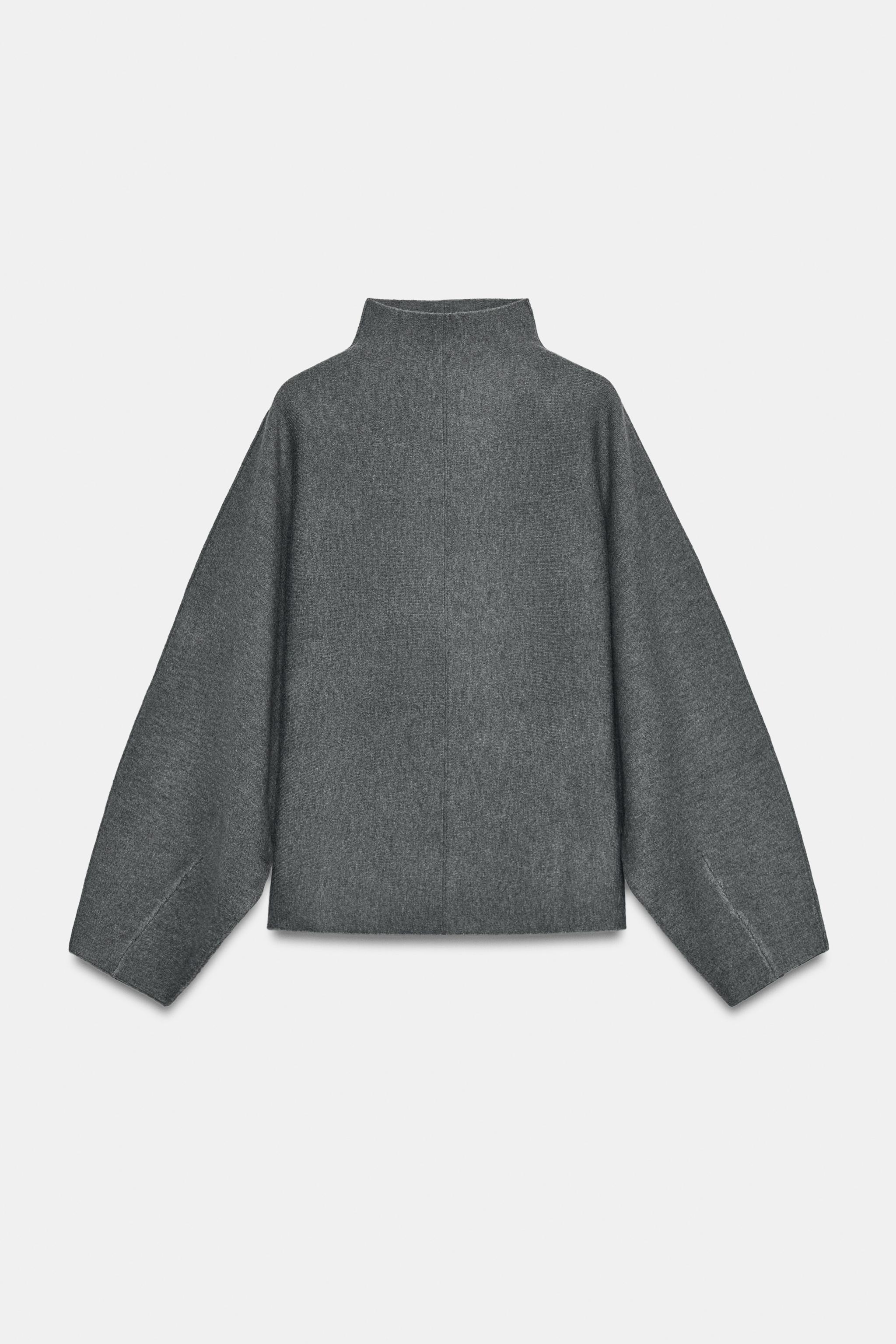 PULL EN MAILLE À COL MONTANT