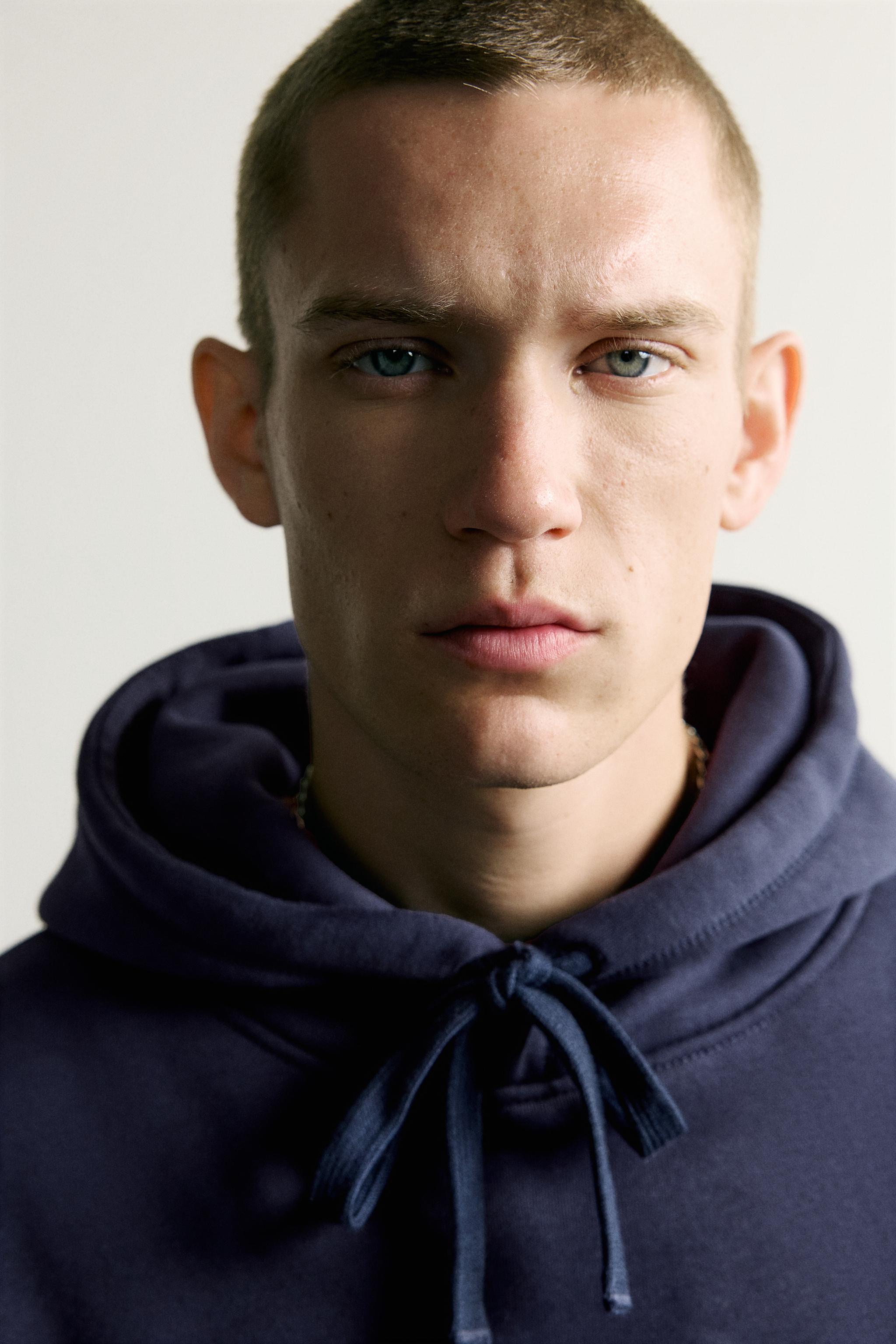 BASIC RELAXED FIT HOODIE - thumbnail 5