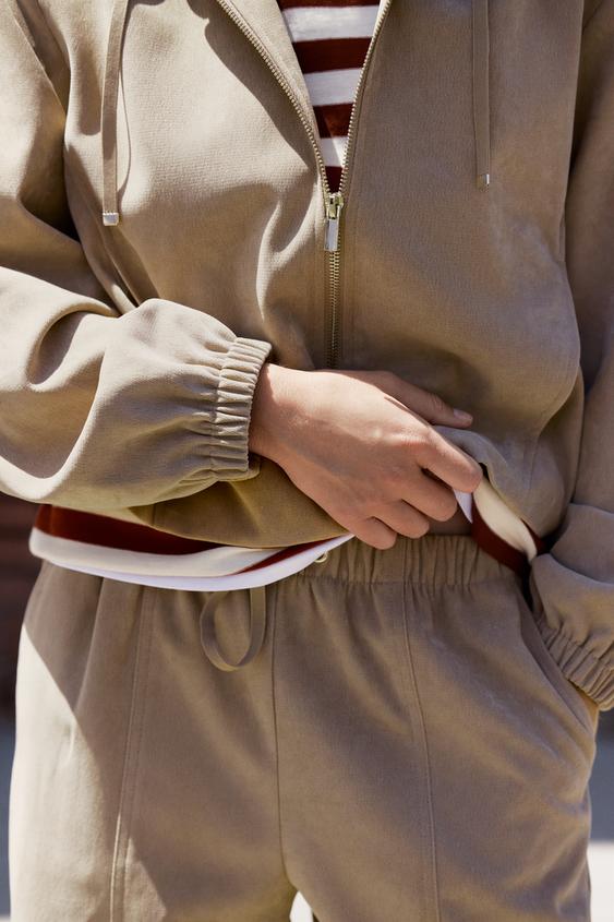 PANTALON LARGE À TAILLE ÉLASTIQUE - Camel clair de Zara - Image 1