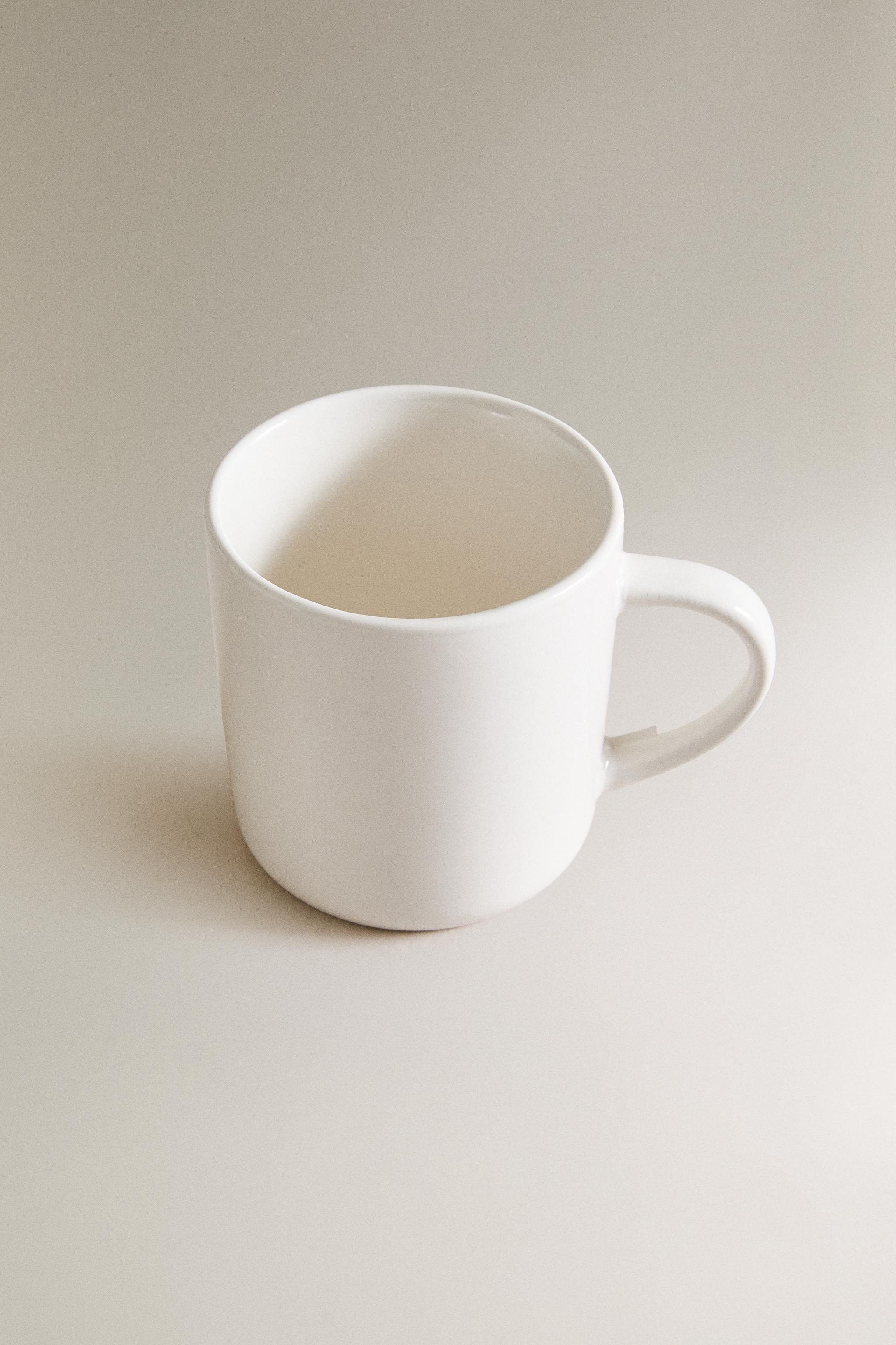 STONEWARE MUG — White