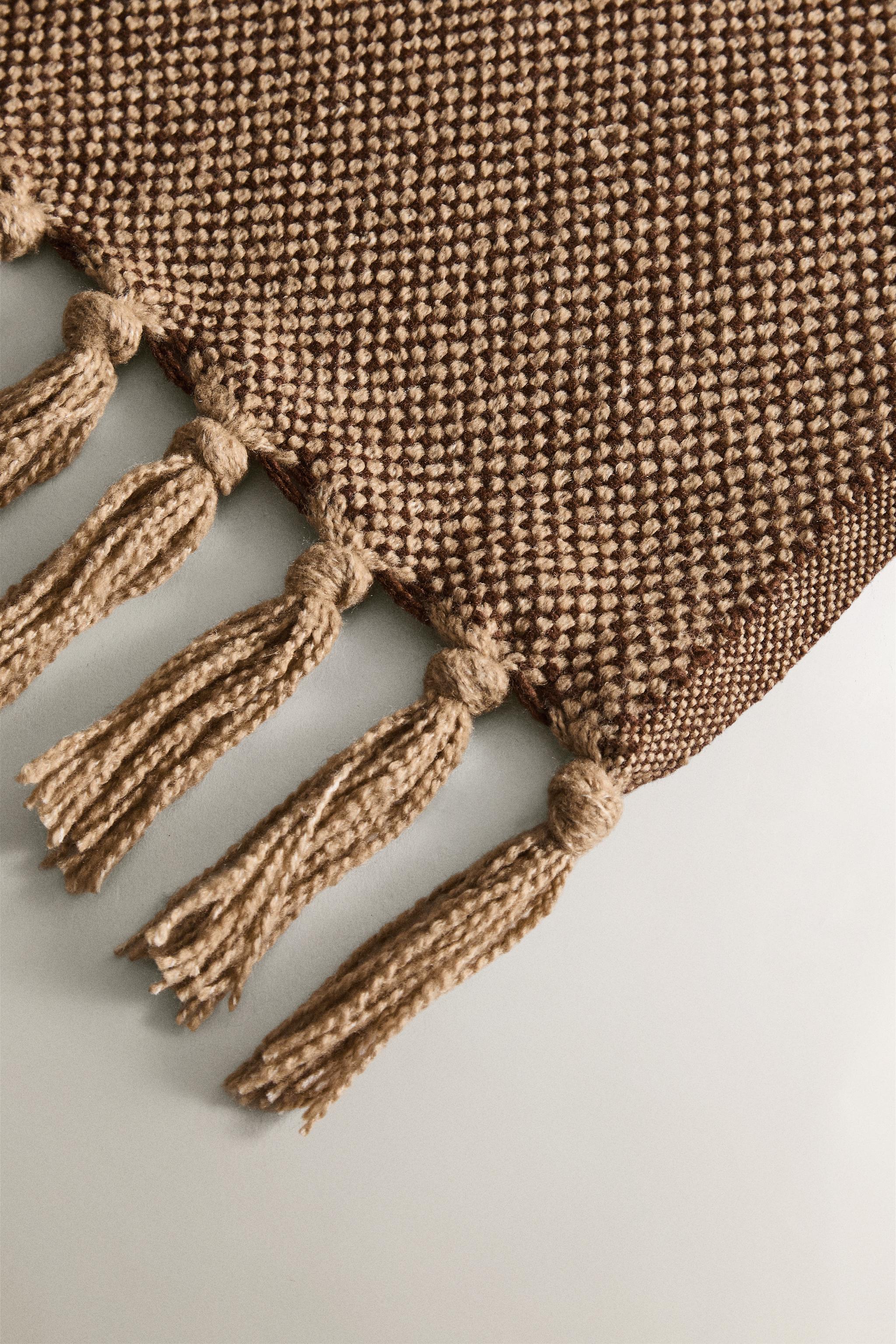 FRINGED BLANKET
