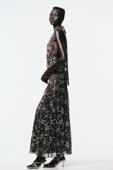ROBE LONGUE EN TULLE IMPRIMÉ HALTER - Marron de Zara - Image 2