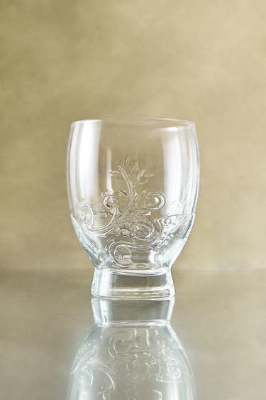 RAISED FLORAL DESIGN GLASS TUMBLER -  by Zara