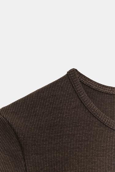 T-SHIRT CÔTELÉ - Chocolat de Zara - Image 8