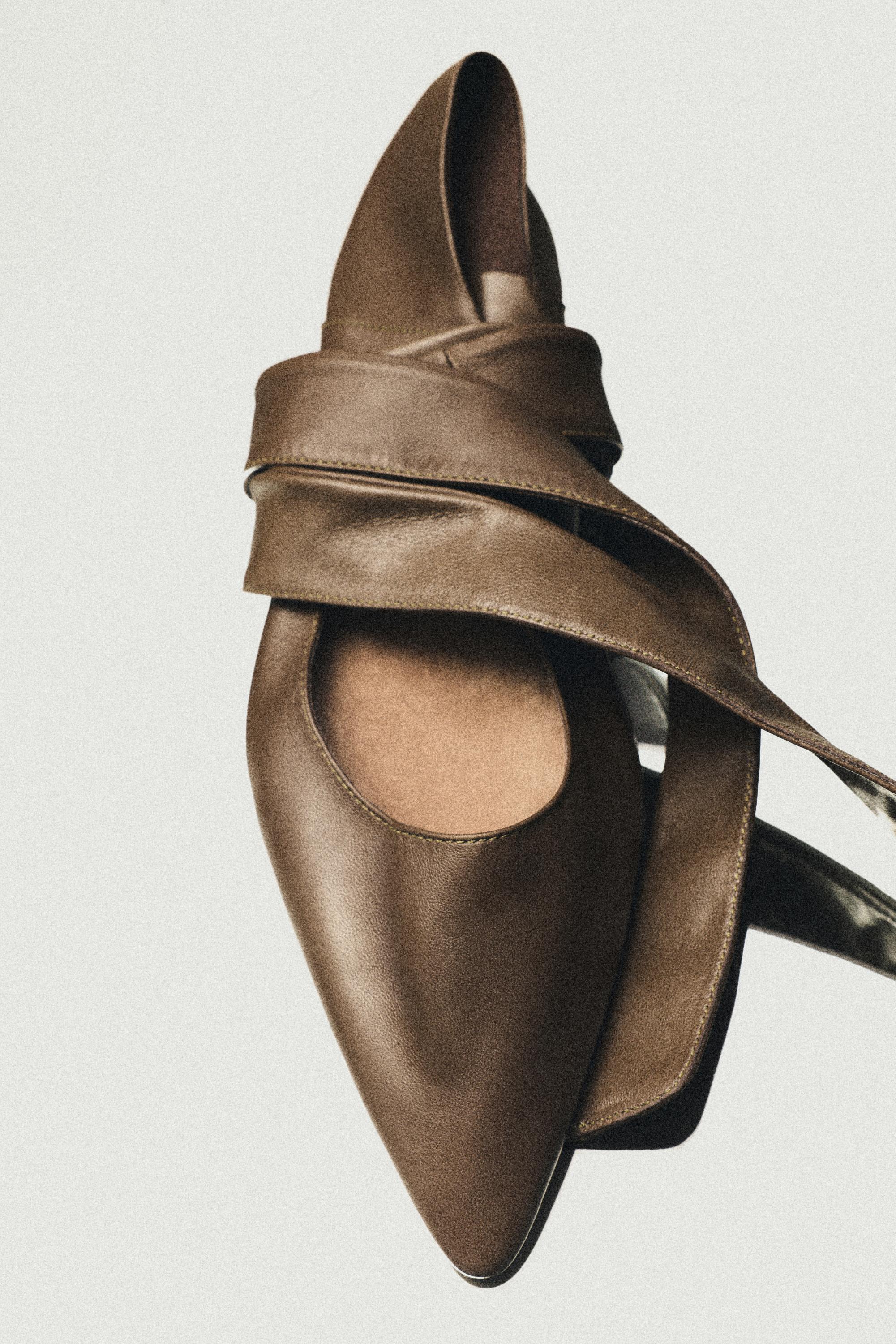 Ballerine en cuir à lacets - LIMITED EDITION