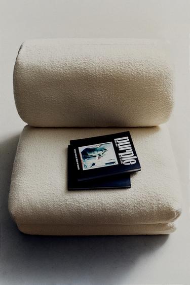 FOLDING BOUCLÉ ARMCHAIR - Ecru by Zara