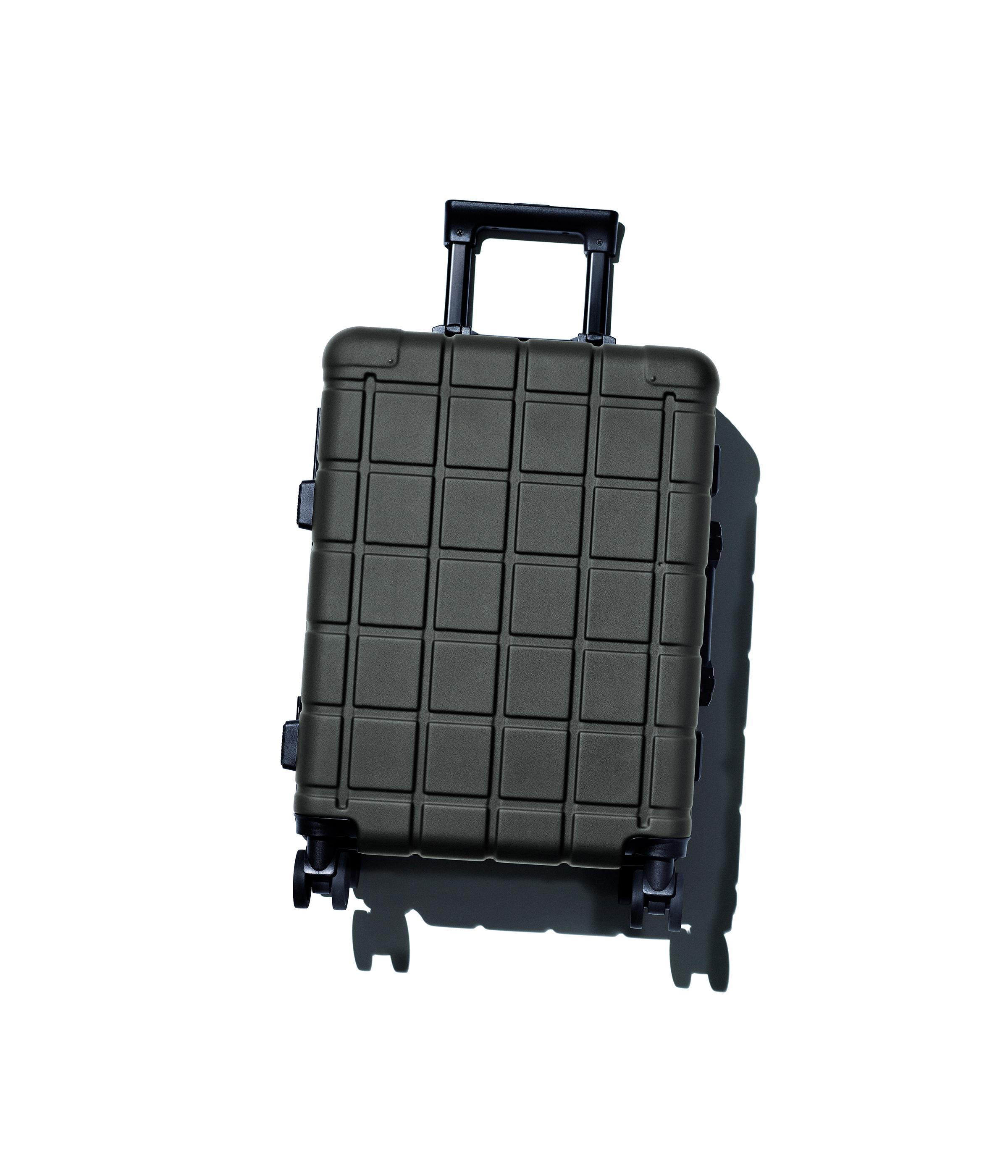 Shop Zara CHRISTY TURLINGTON TRAVEL CASE SET at Beverly Center in