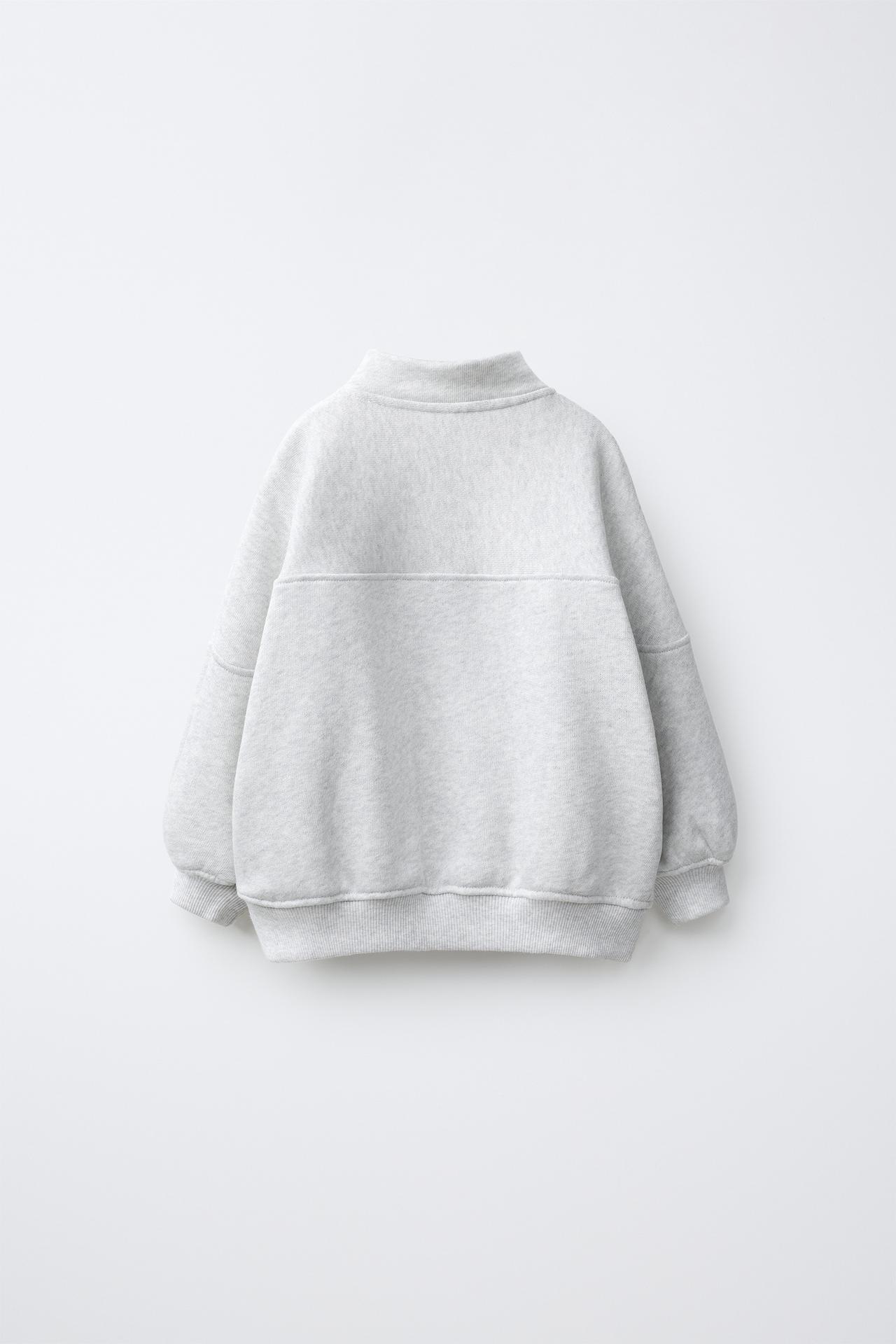 FRUIT OF THE LOOM™ EMBROIDERED SWEATSHIRT — Gray marl