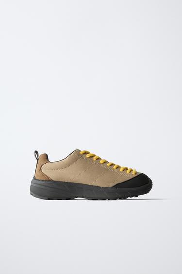 ТЕХНИЧНЫЕ КРОССОВКИ — КОРИЧНЕВЫЙ от Zara