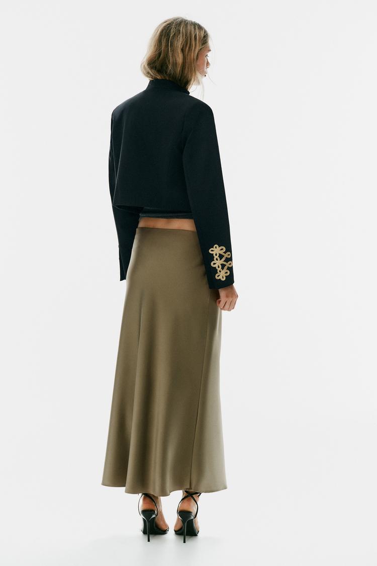 Falda midi de satín 4