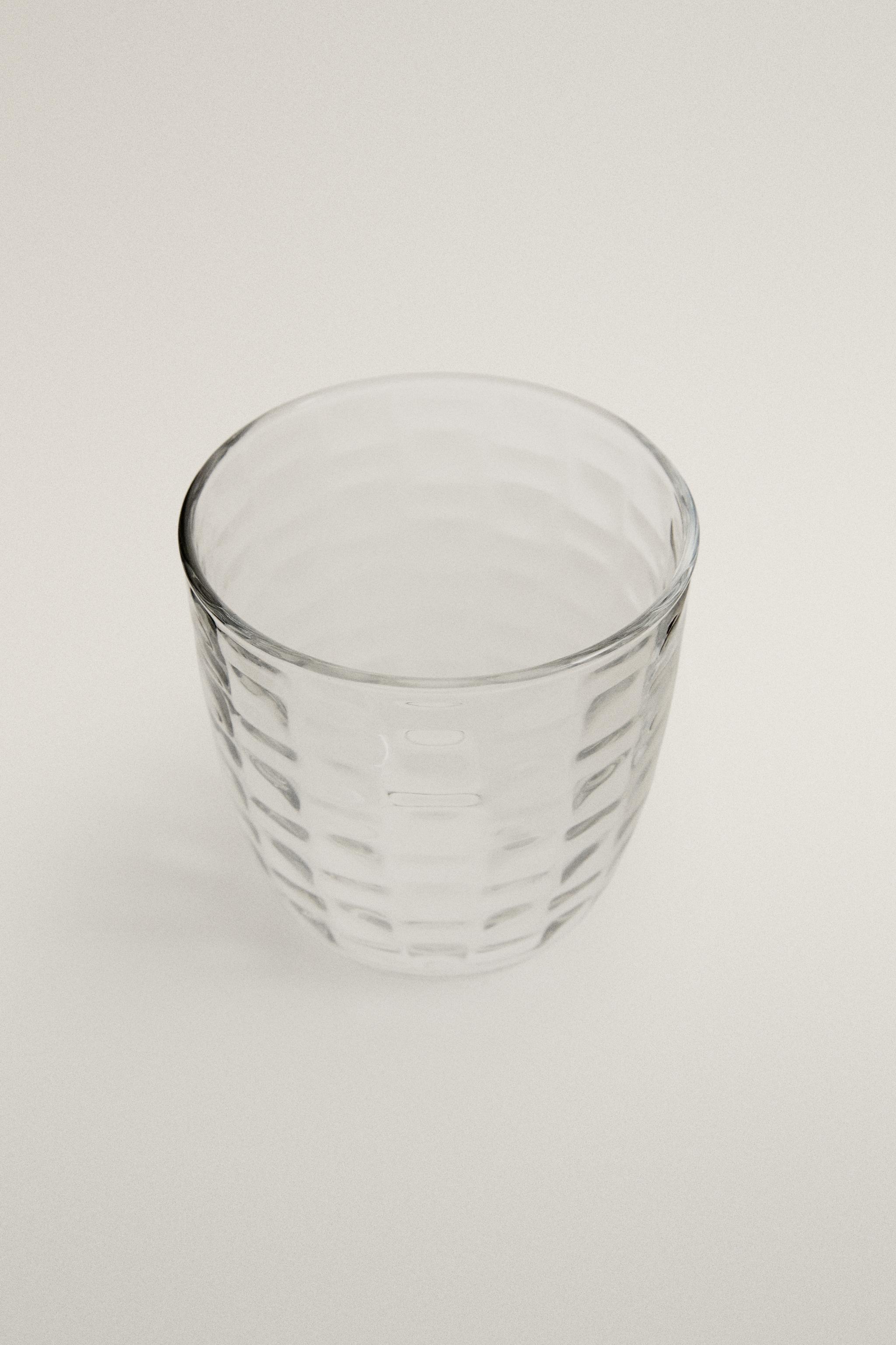 RAISED SQUARE-EFFECT TUMBLER — Transparent