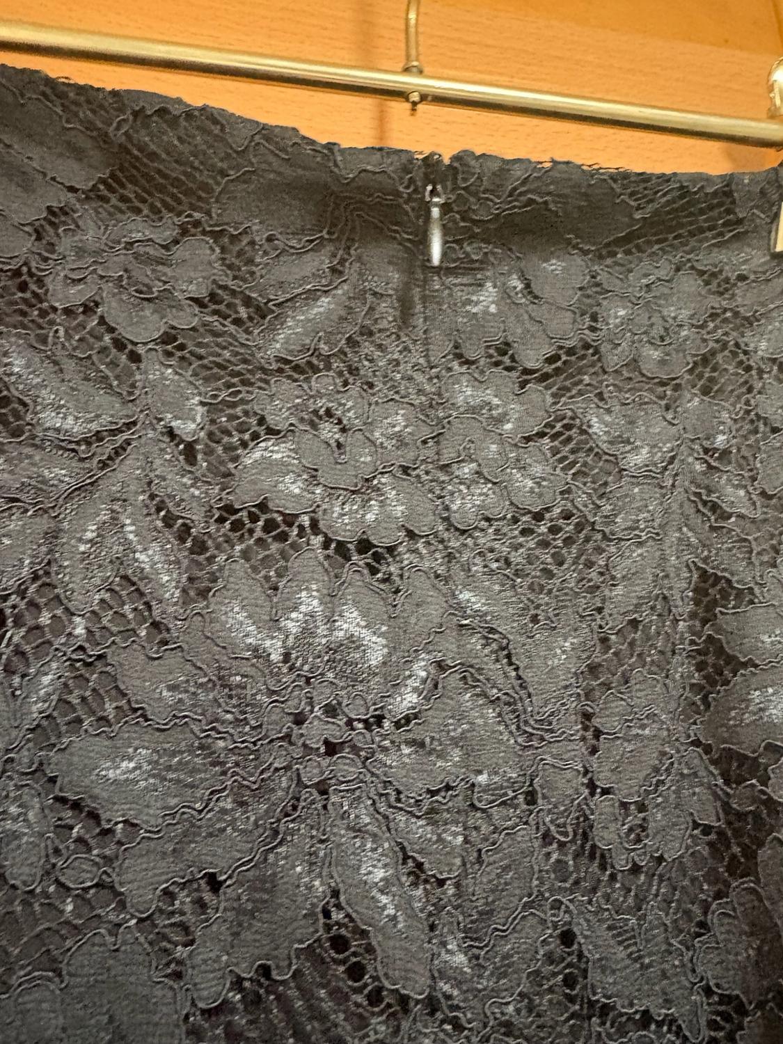 LACE MIDI SKIRT - Image 4