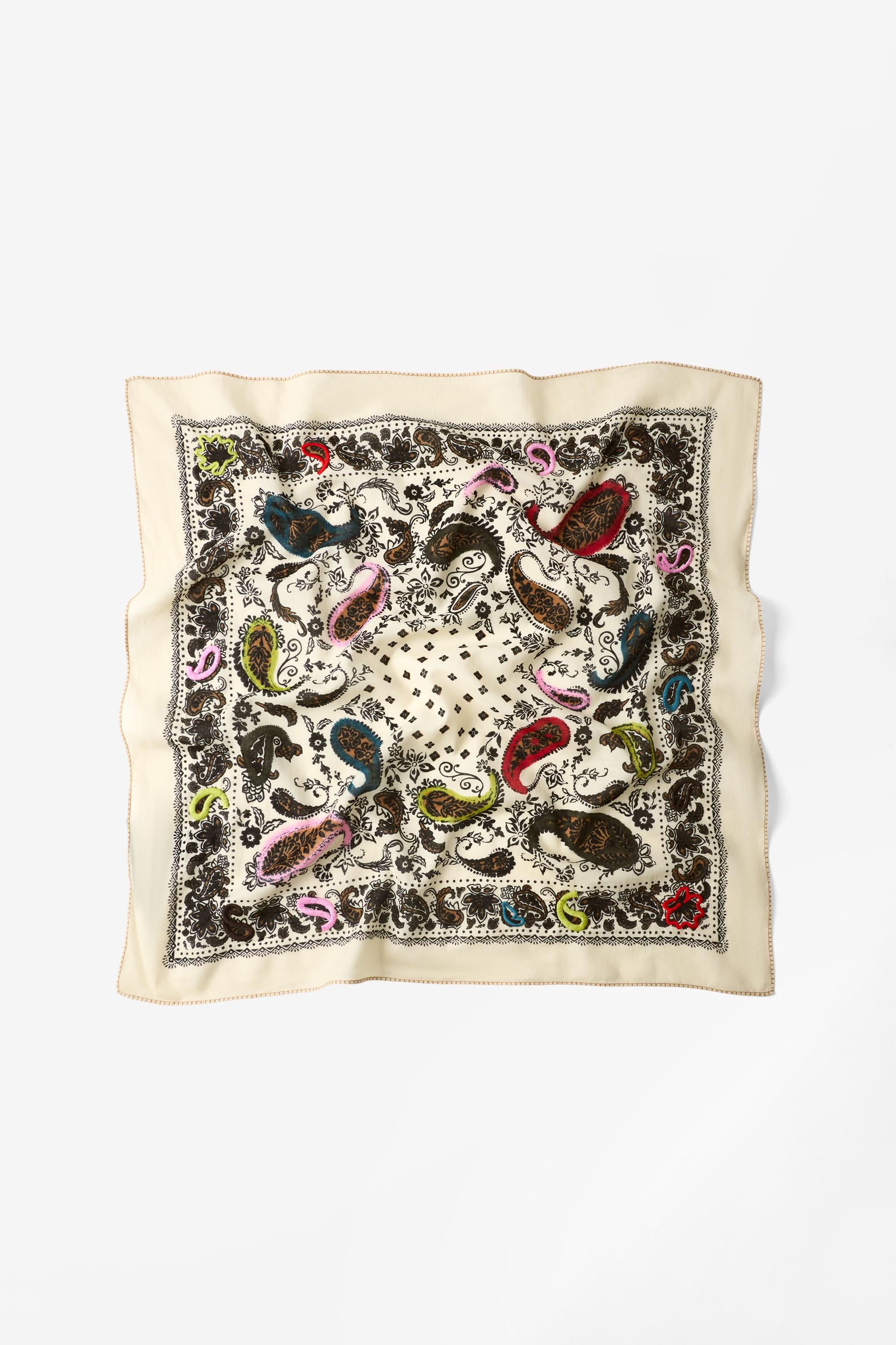 FOULARD BANDANA À IMPRIMÉ BRODERIES COUTURES