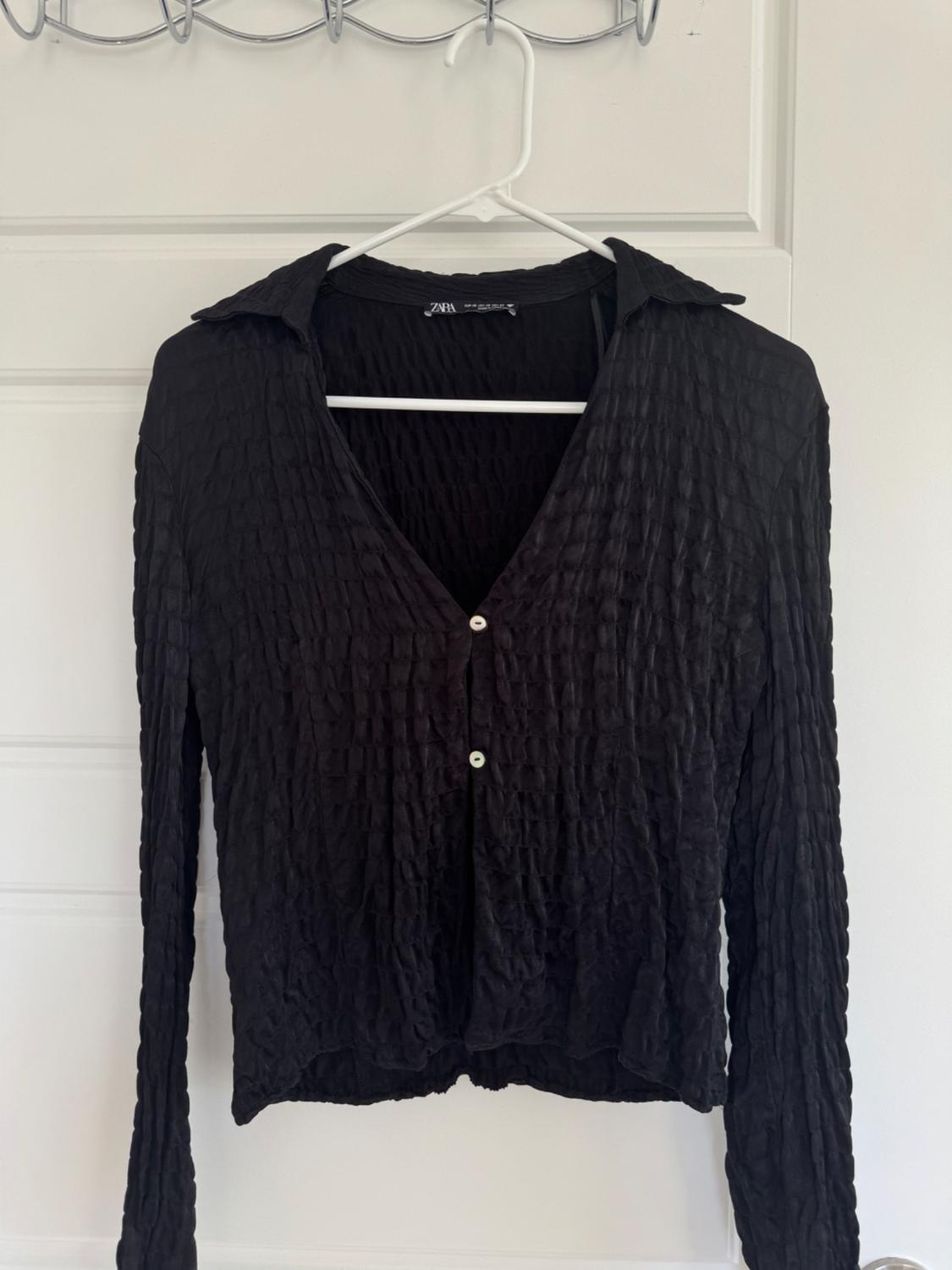 TEXTURED SATIN EFFECT SHIRT