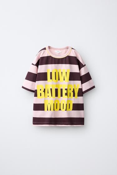 CAMISETA RAYAS ESTAMPADO TEXTO - 140 de Zara