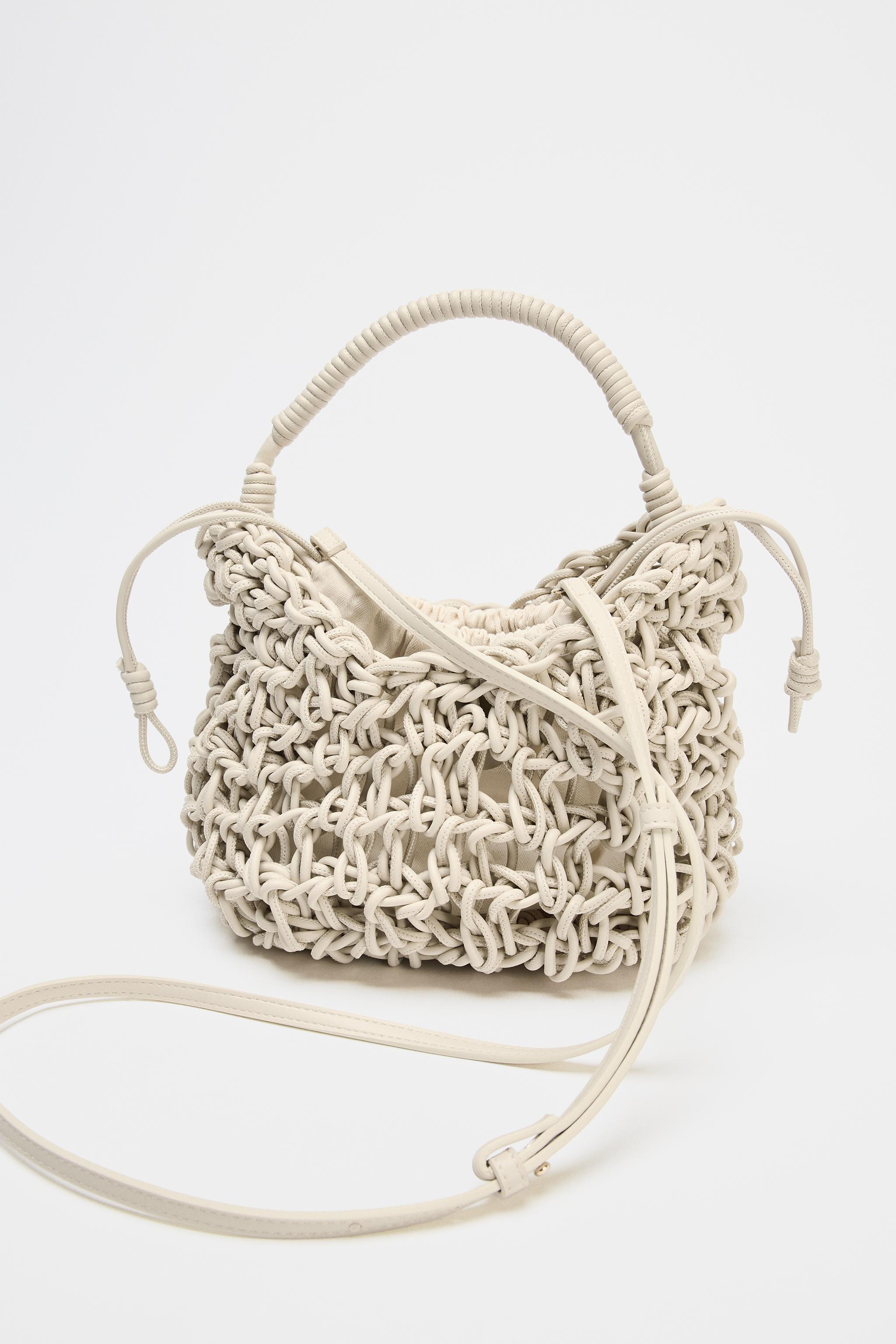 【ZARA】テクニカルショルダーバックパック グレー 3217/520/802 ZARA】テクニカルショルダーバックパック グレー 3217/520/802