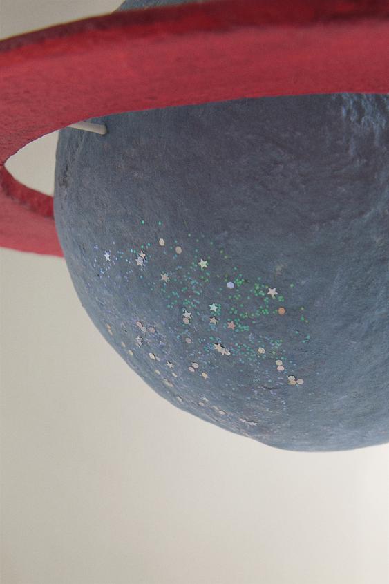 SUSPENSION DÉCORATIVE ENFANT PLANÈTE - Multicolore de Zara - Image 2
