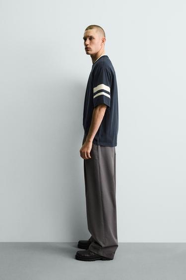 T-SHIRT RELAXED FIT À BANDES - Bleu marine de Zara - Image 3