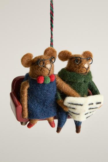 GRANDPA MOUSE ON COUCH CHRISTMAS TREE ORNAMENT — Multicolored 3