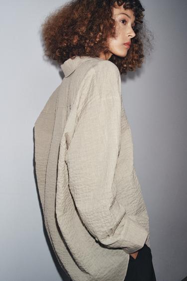CHEMISE OVERSIZE TEXTURÉE ZW COLLECTION - Beige-marron de Zara - Image 2
