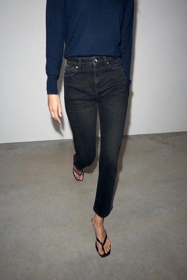 Z1975 HIGH-RISE MOM-FIT JEANS — Black 2