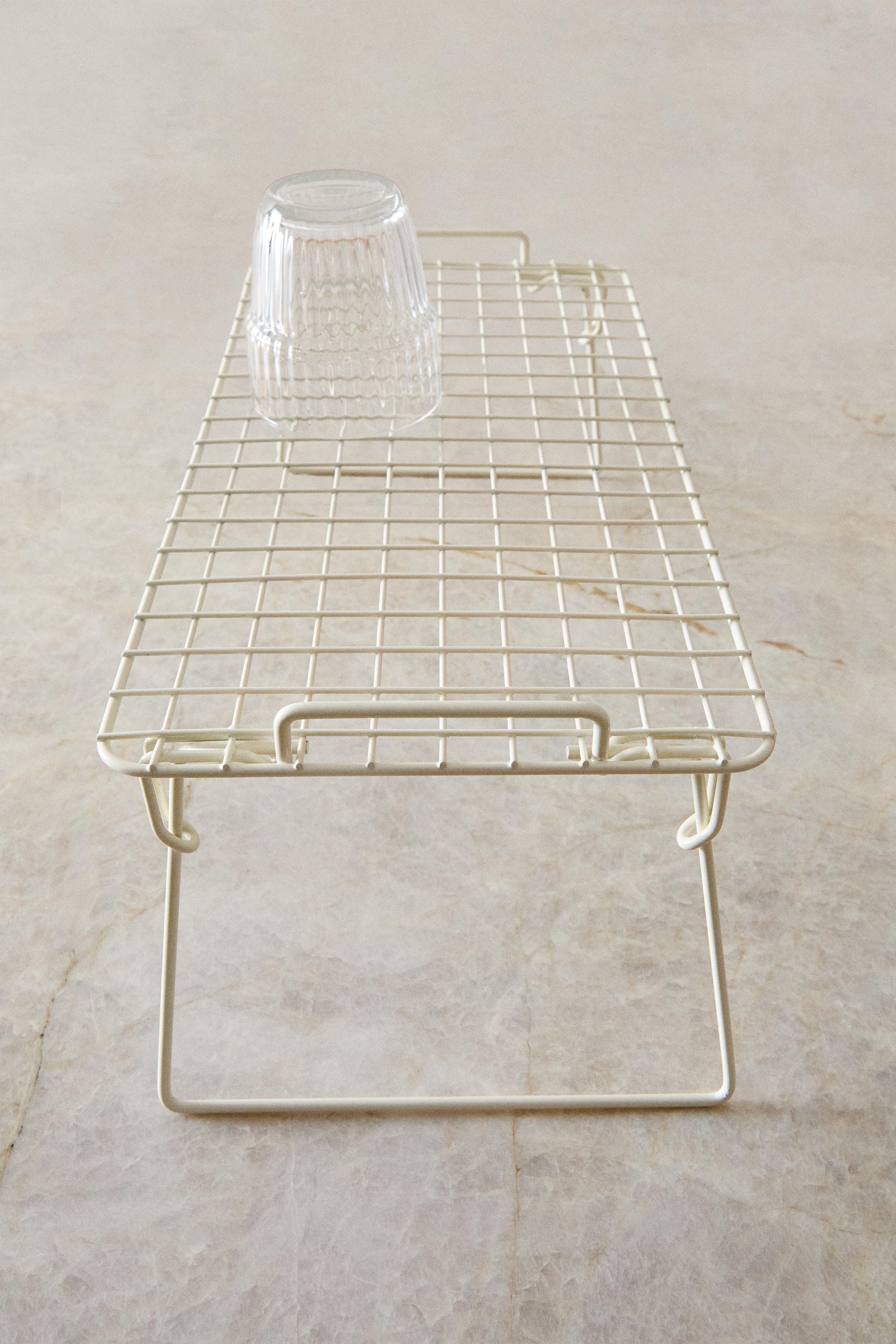 FOLDABLE LACQUERED METAL RACK