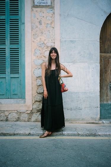 Zara EMBROIDERED VOLUMINOUS MIDI DRESS - Black