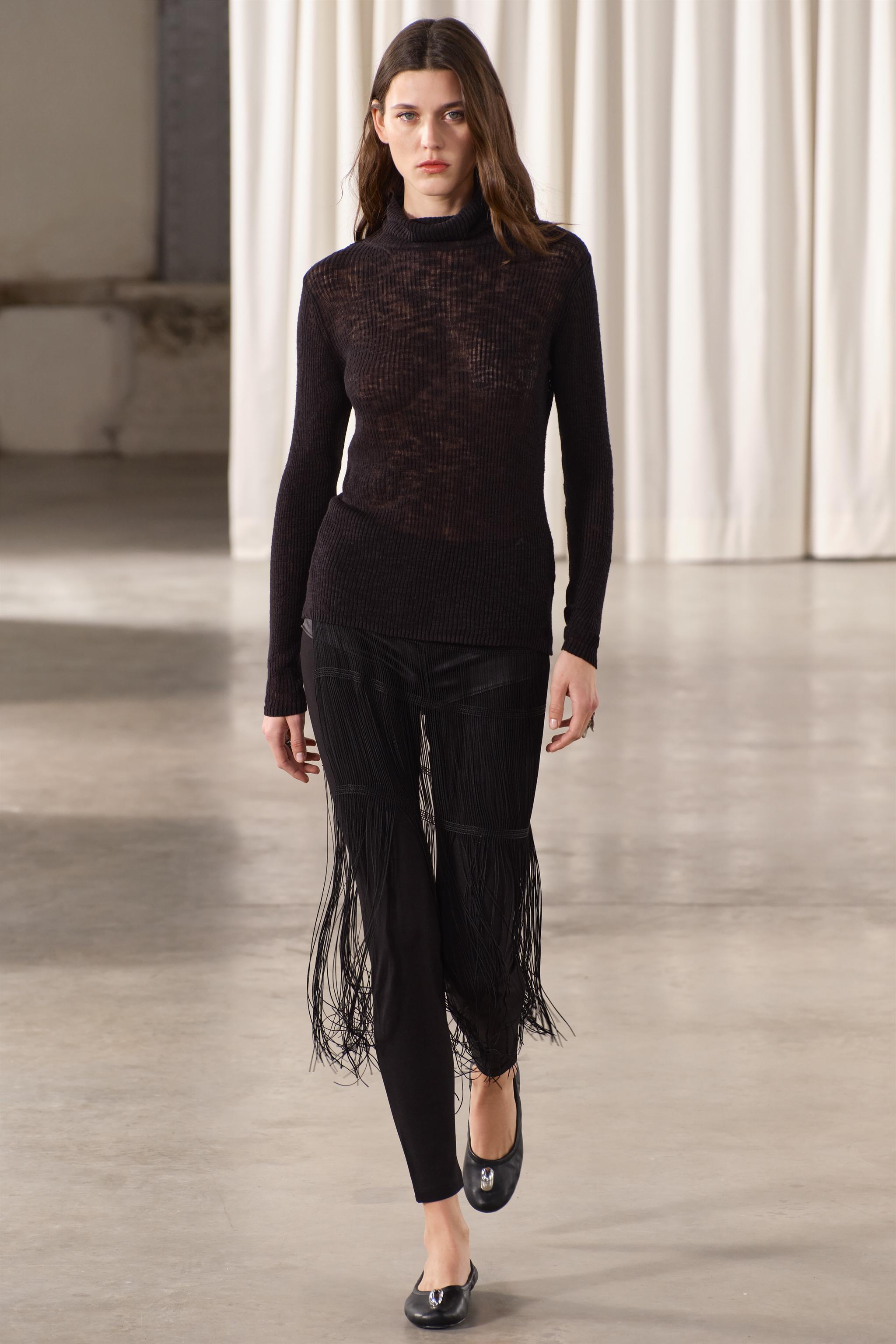 MOCK NECK WOOL AND SILK BLEND KNIT TOP - Black