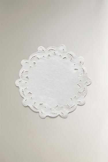 PLACEMAT WITH CUTWORK EMBROIDERY - White by Zara