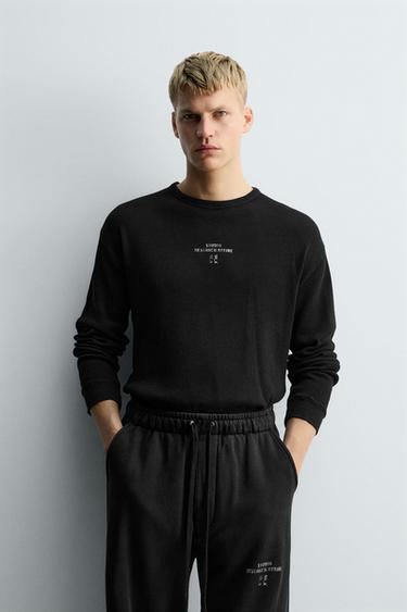 ФУТБОЛКА ЗІ СТРУКТУРОЮ В КЛІТИНКУ X SR_A - Чорний Zara