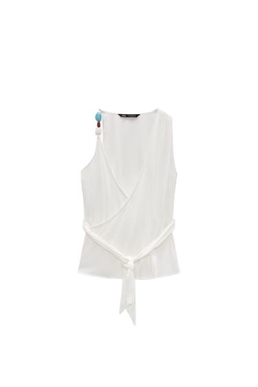 SHOULDER APPLIQUÉ TOP
