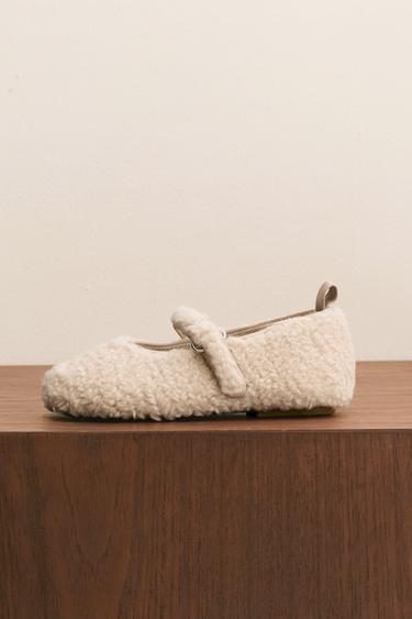 BALLERINES EFFET MOUTON - Blanc écru de Zara