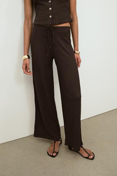 PANTALON DROIT TEXTURÉ - Chocolat de Zara - Image 1