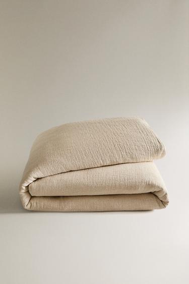 TEXTURED BEDSPREAD - Light beige by Zara