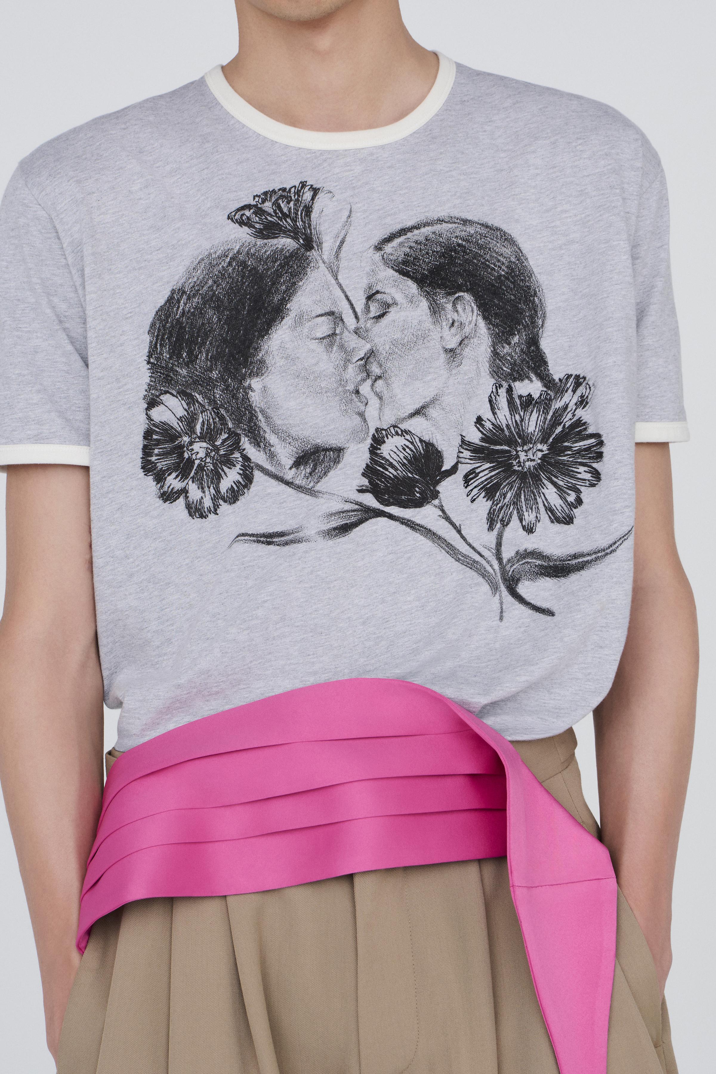 FLORAL PRINT T-SHIRT