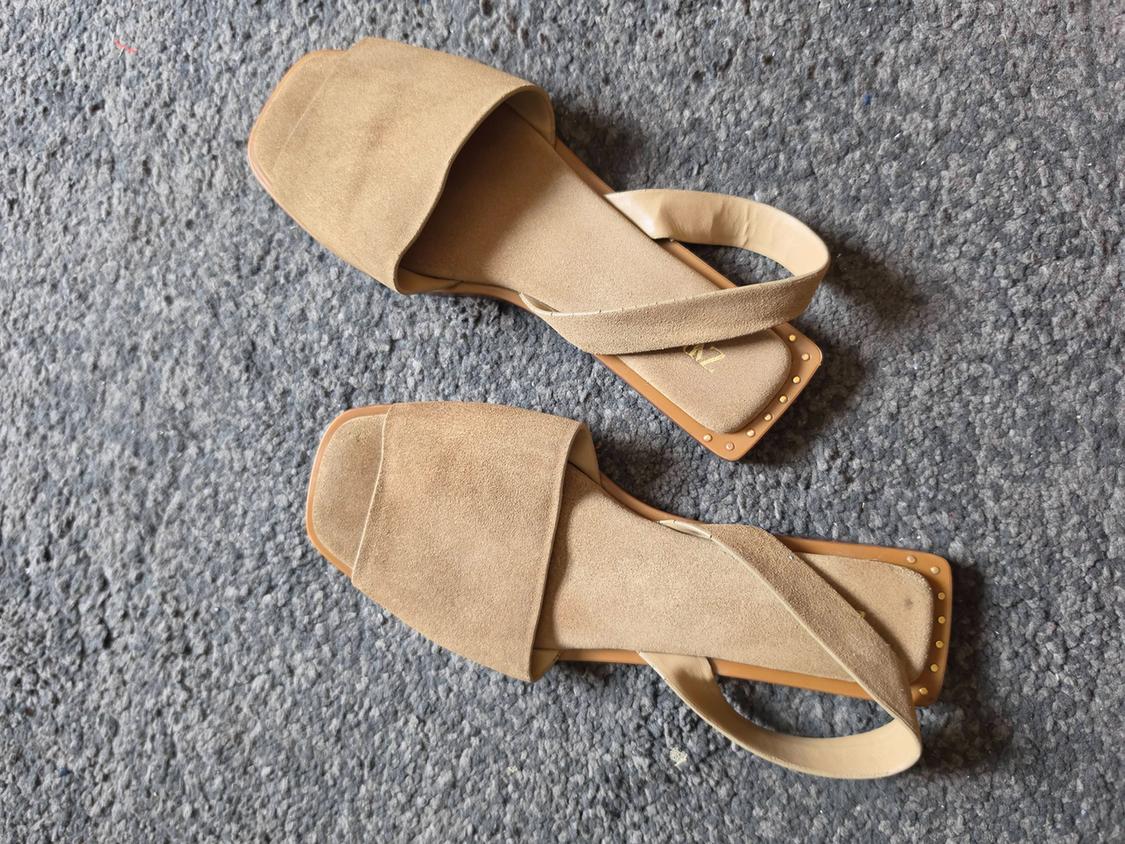FLAT LEATHER SLIDER SANDALS WITH HEEL STRAP - Image 2