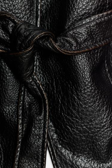 BLOUSON EN MATIÈRE SYNTHÉTIQUE AVEC CEINTURE ZW COLLECTION - Marron foncé de Zara - Image 9