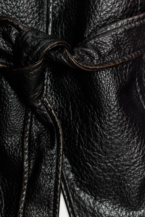 BLOUSON EN MATIÈRE SYNTHÉTIQUE AVEC CEINTURE ZW COLLECTION - Marron foncé de Zara - Image 9