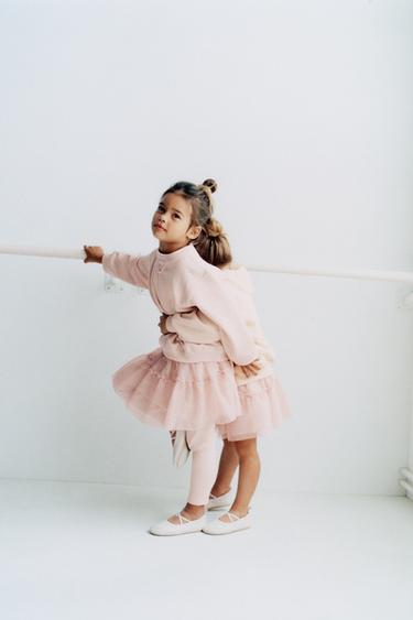 BLUZË HOODIE ME DETAJE VAFLA - Rozë e zbehtë nga Zara