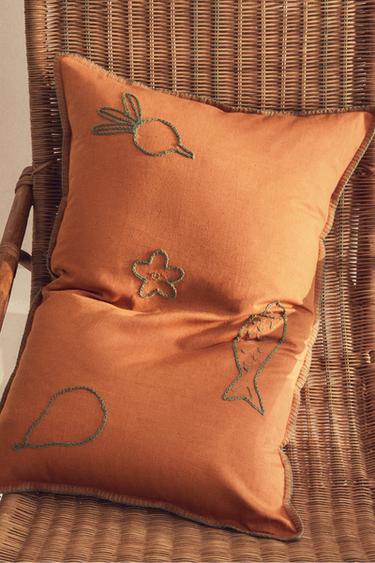 Zara RAISED EMBROIDERY CUSHION COVER - 橙色