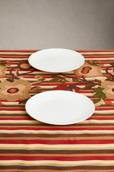 NAPPE RAYURES ET BRODERIES FLORALES - Oranges de Zara - Image 1