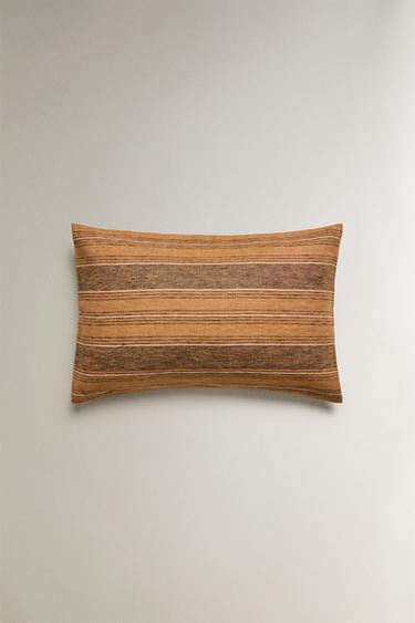 HOUSSE DE COUSSIN LIN RAYURES - Sable de Zara