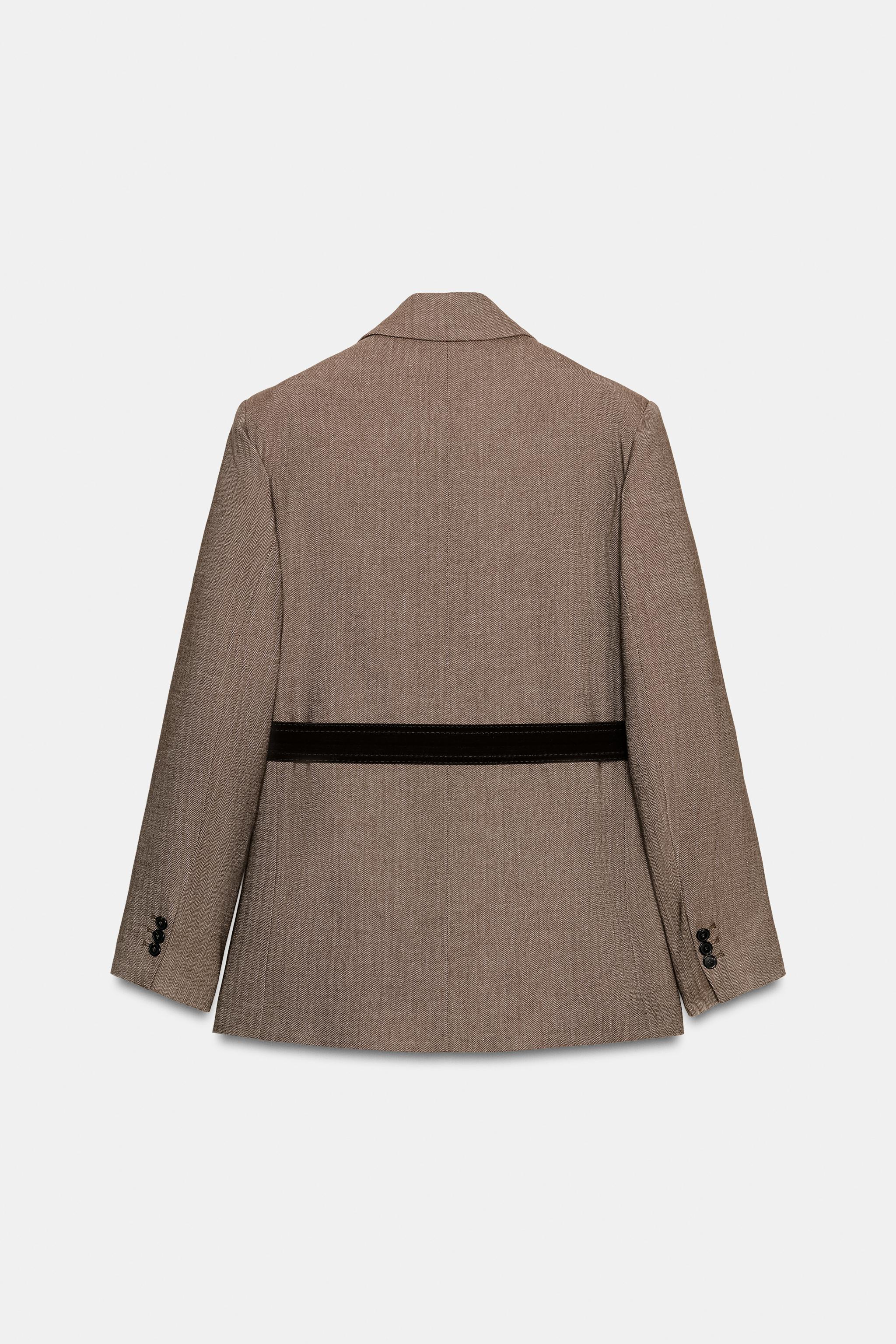 BLAZER À CHEVRONS AVEC CEINTURE
