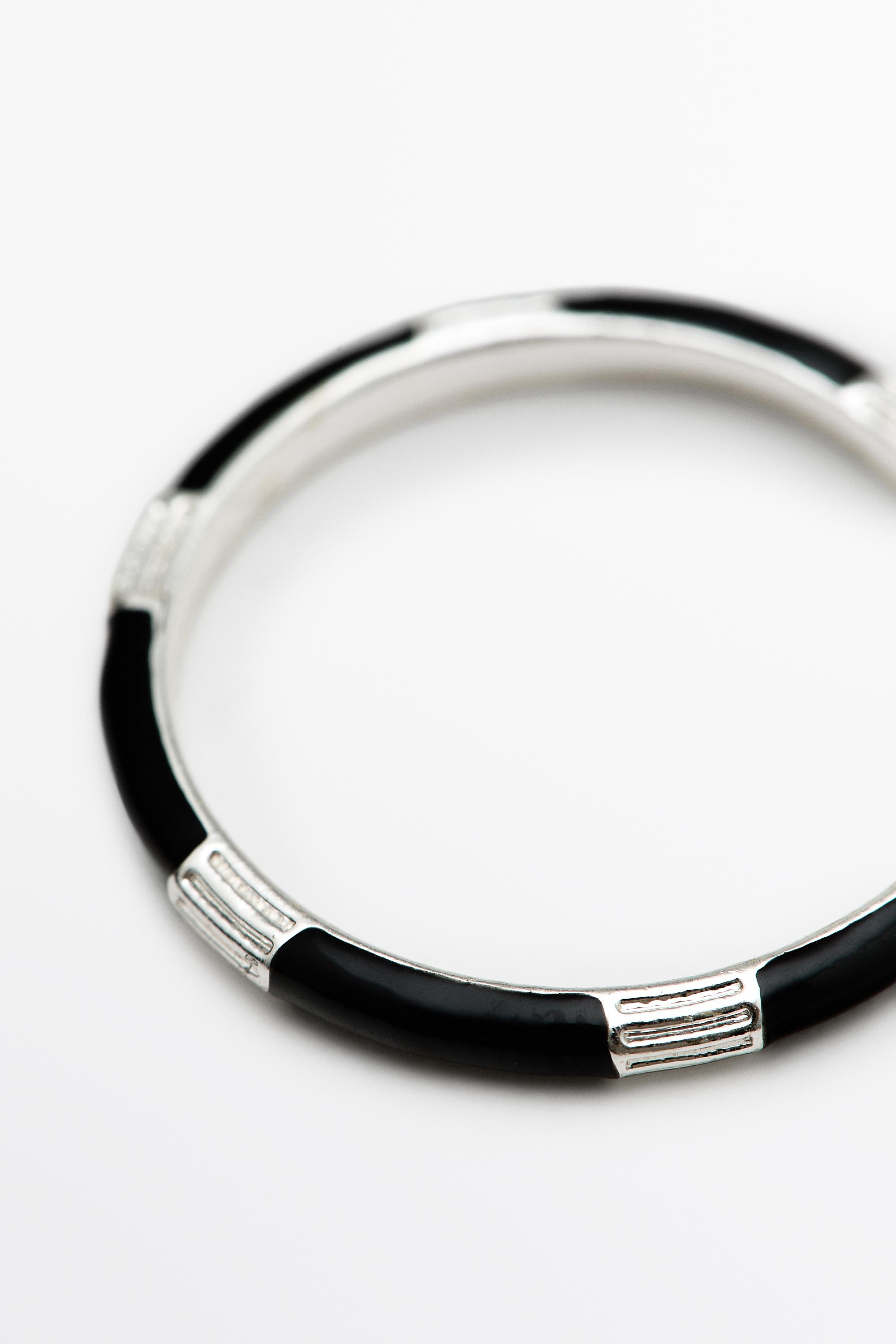 Pinstriped and enamel ring pack