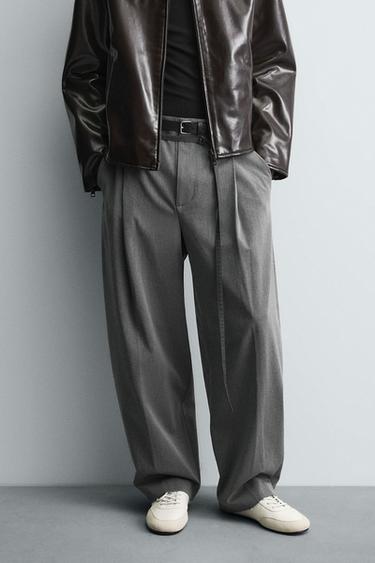 PANTALÓN BALLOON PLIEGUES CINTURÓN - Gris de Zara