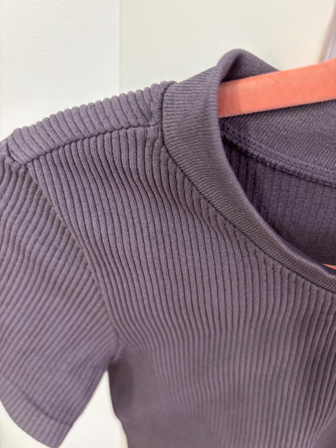 LIMITLESS CONTOUR COLLECTION CROP TOP - Image 2