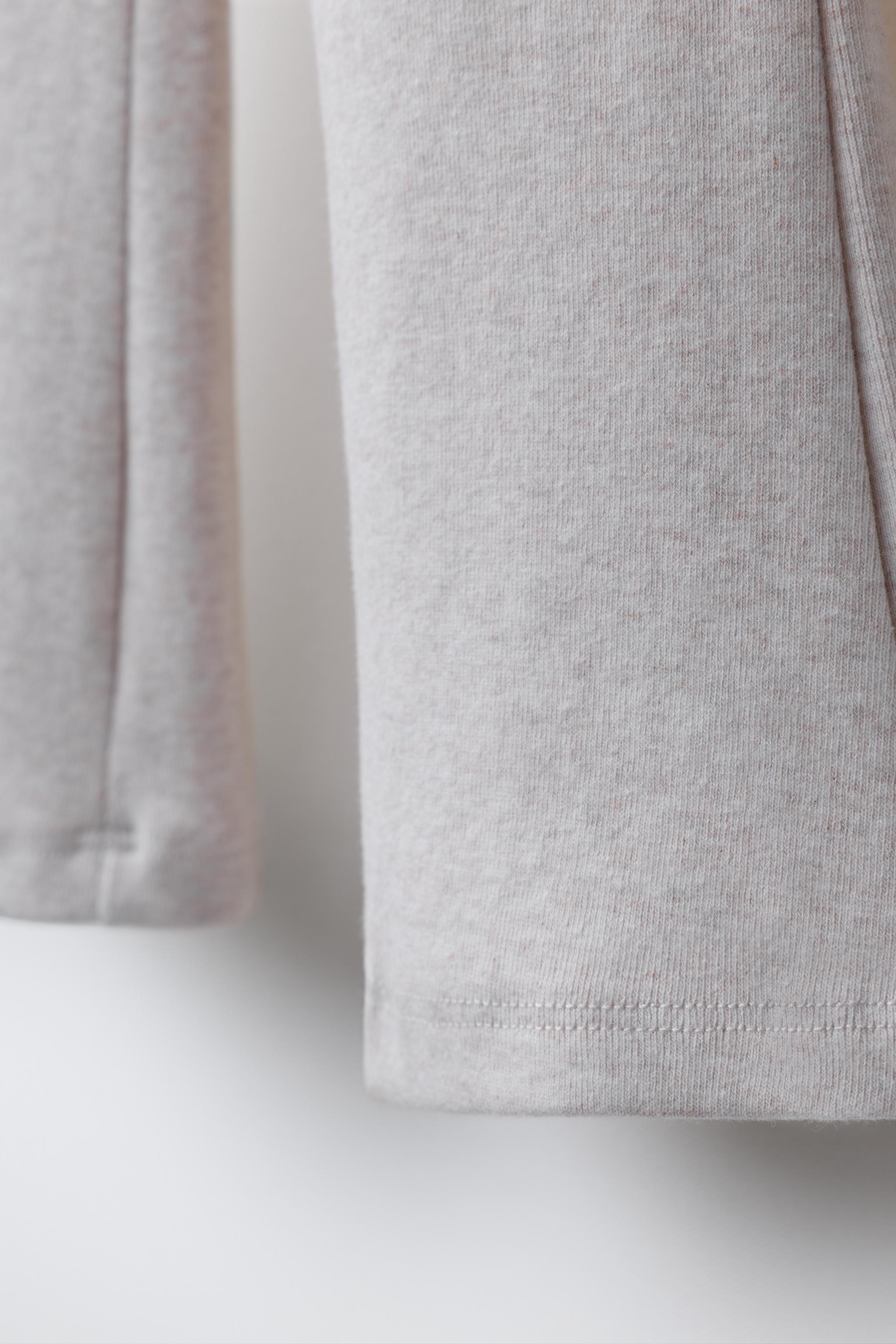 FLARE LABEL LEGGINGS